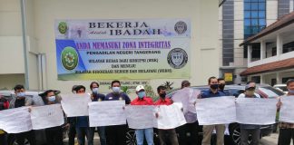 Gara-gara Gugatan Vreddy, Warga Kali Baru Geruduk PN Tangerang