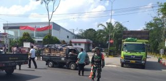 Personil Koramil 13/Cisoka Laksanakan PDMPK dan PSBB Lanjutan di Wilayah