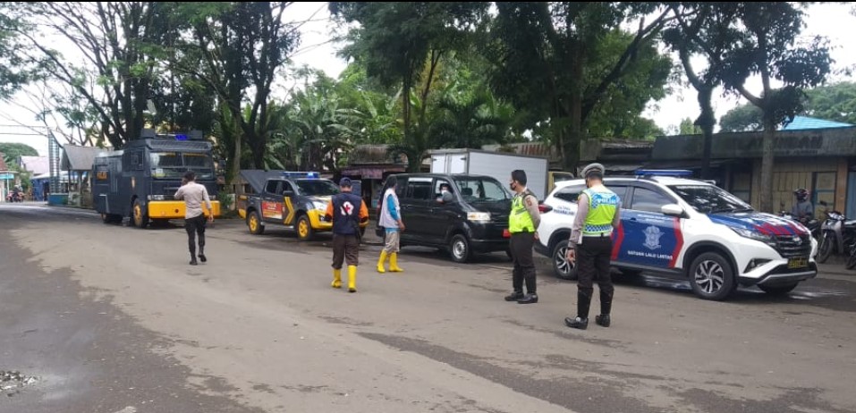 Water Canon Semprotkan Disinfektan