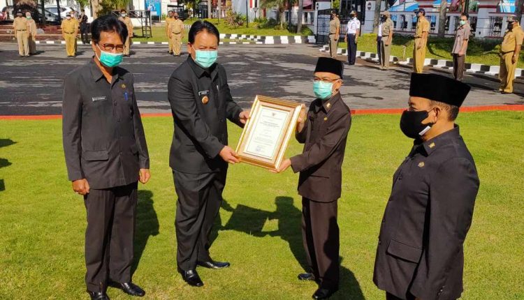 Penyerhan anugerah dari pemerintah pusat