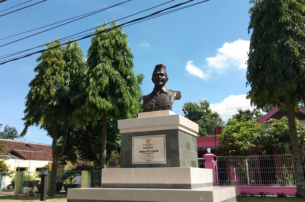 Taman Soekarno di kelurahan tawangsari