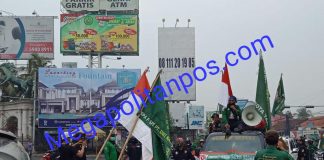 Ratusan Buruh FSPI, Dalam Aksi